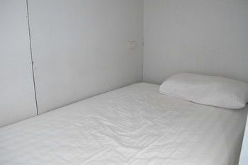 Hotel Capsule Suratthani Сурат Тхани Екстериор снимка