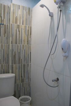 Hotel Capsule Suratthani Сурат Тхани Екстериор снимка